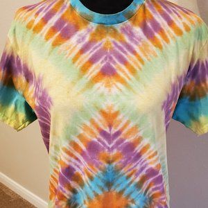 Tie Dye Boho Mene's short sleeves t-shirt size M. 100% cotton.